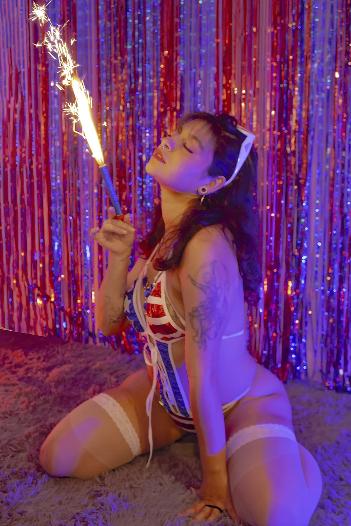 XXX Porn Photo of Nude larah_uwu 10