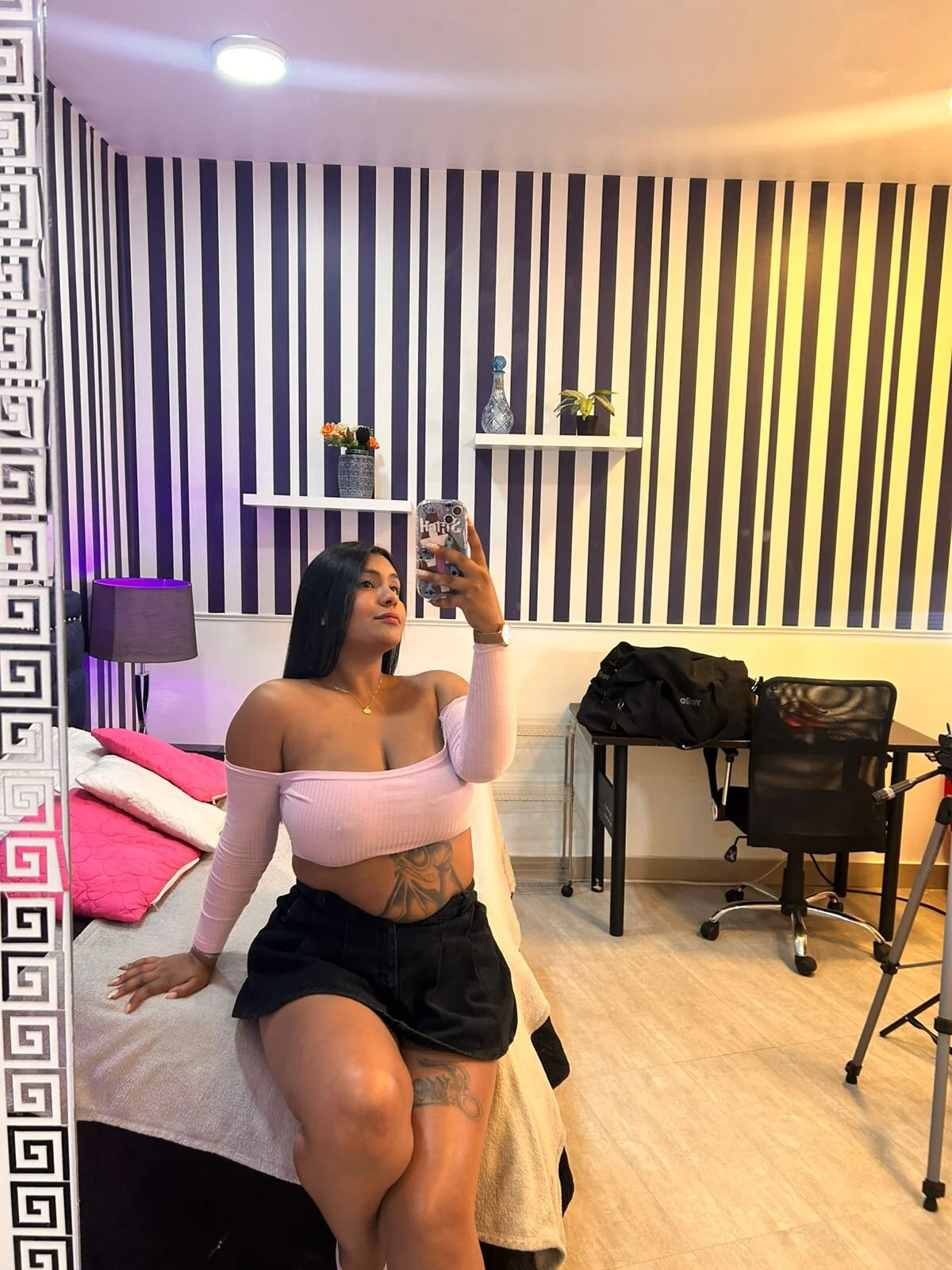 XXX Porn Photo of Nude AprilBom 2