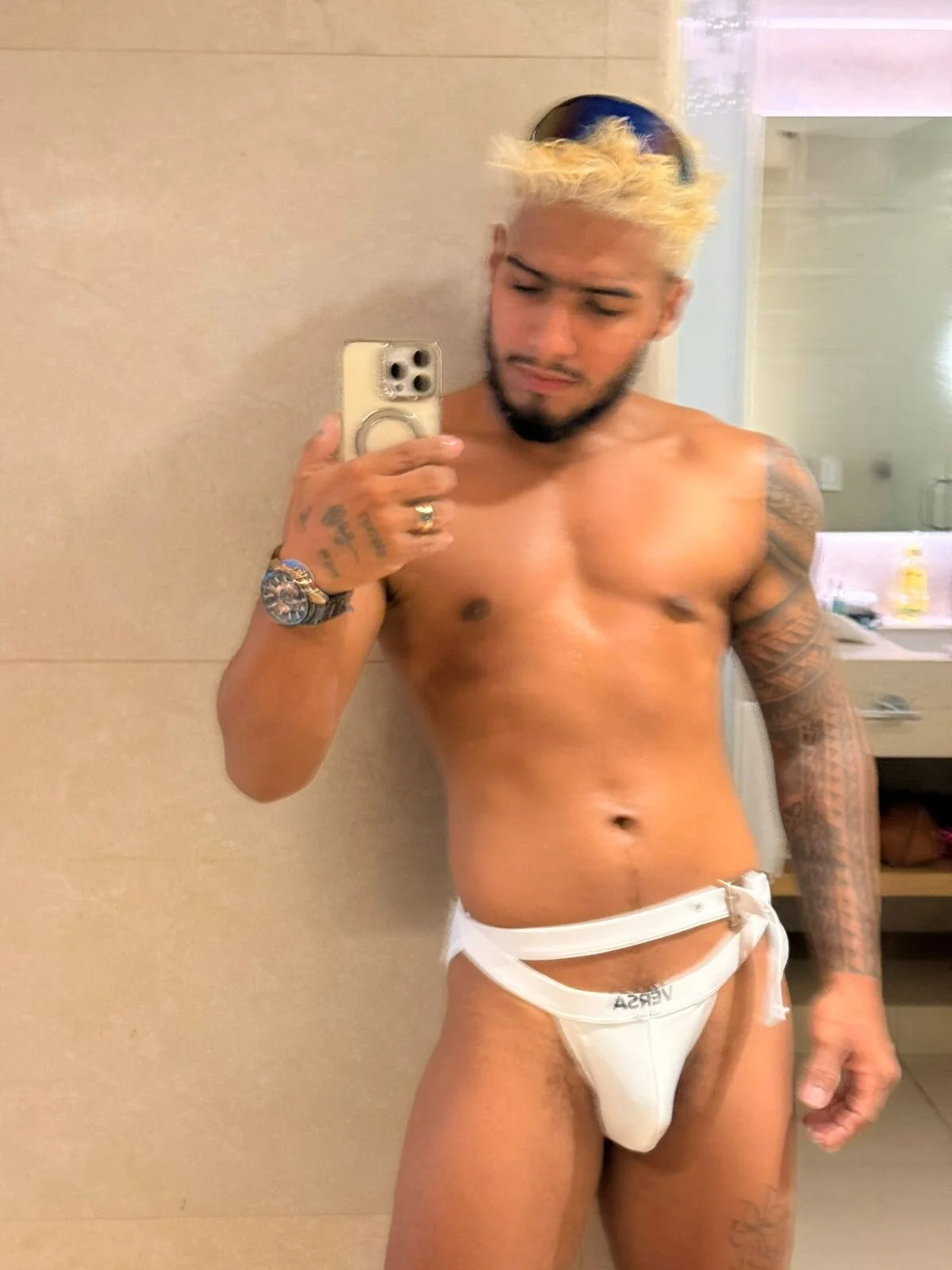 XXX Porn Photo of Nude YoiPerezDj 16