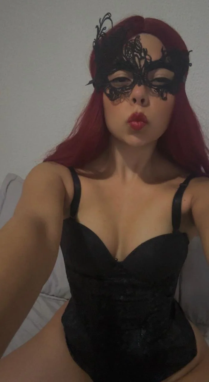 XXX Porn Photo of Nude miia_evans01 1