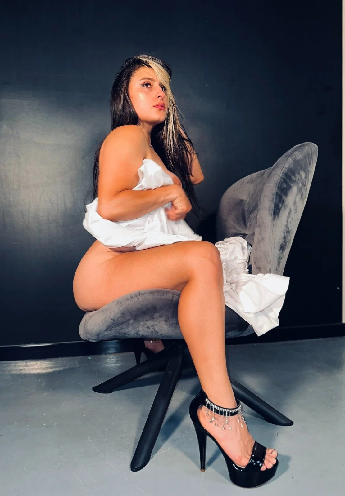 XXX Porn Photo of Nude Luna_monroe_ 16