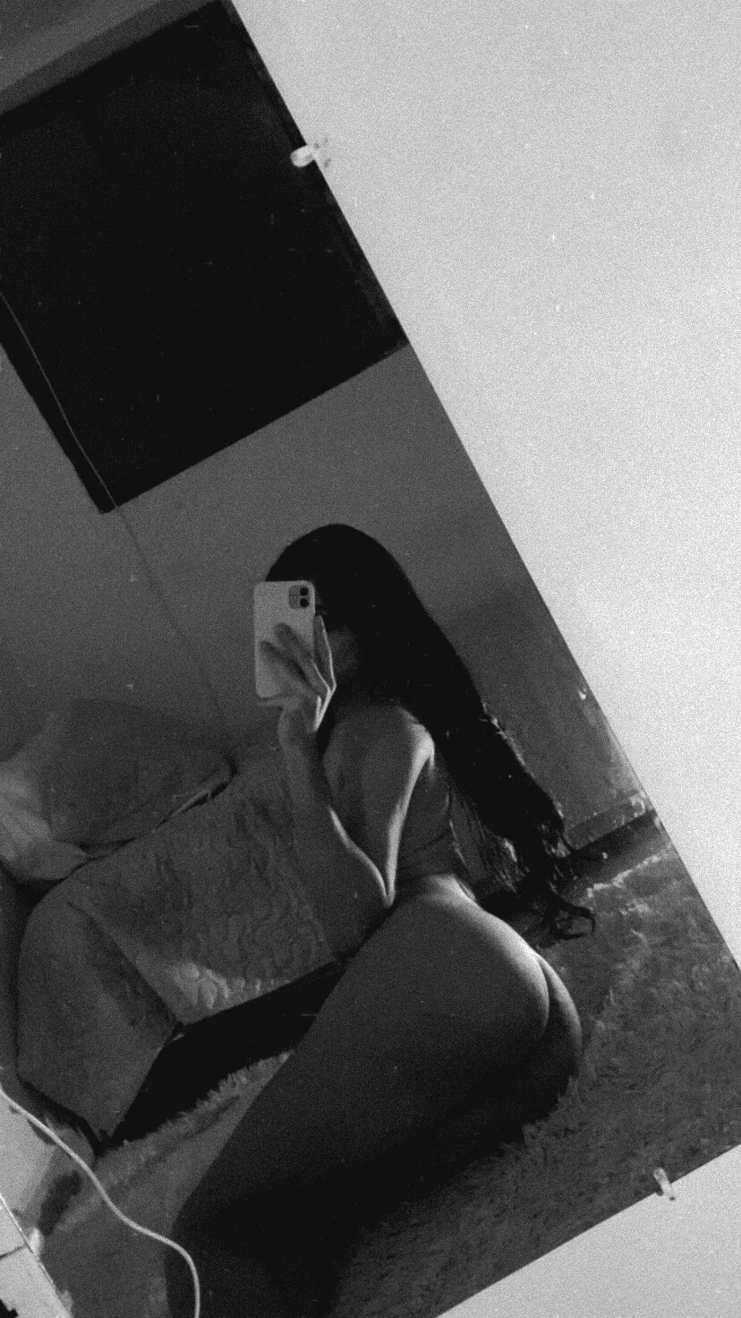 XXX Porn Photo of Nude IamAndrea01 1
