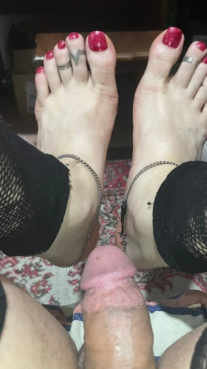 XXX Porn Photo of Nude feetqueens 4