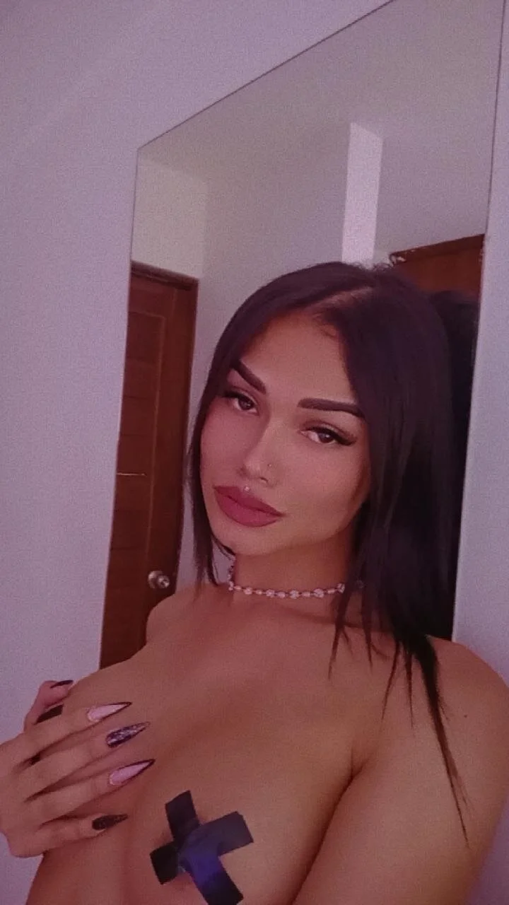 XXX Porn Photo of Nude alee_lenoxx 48