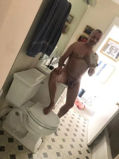 XXX Porn Photo of Nude hotdadbod 45