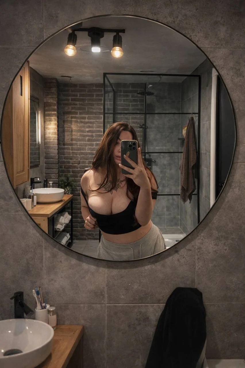 XXX Porn Photo of Nude AliraX 1