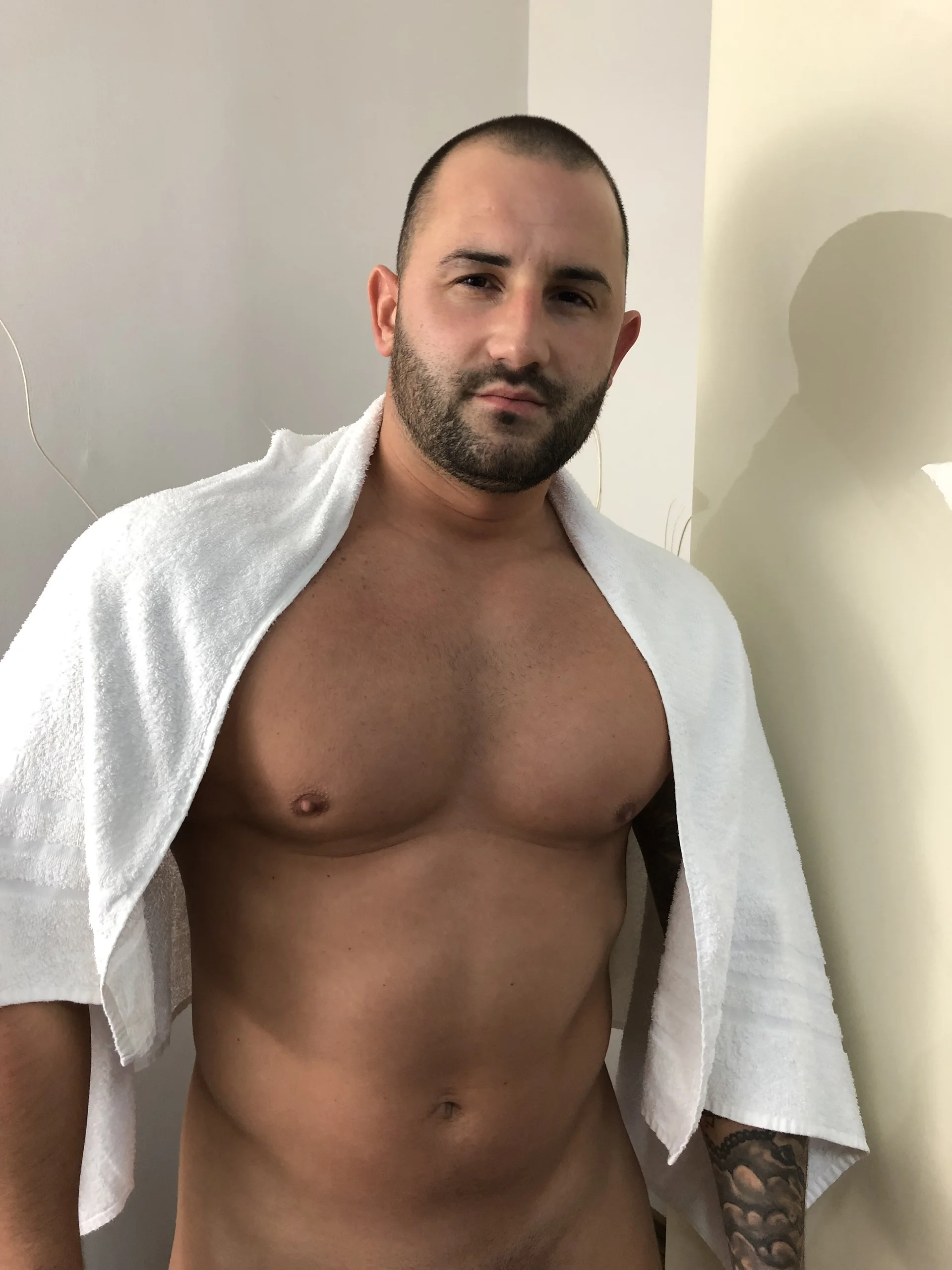 XXX Porn Photo of Nude moonjoey 2