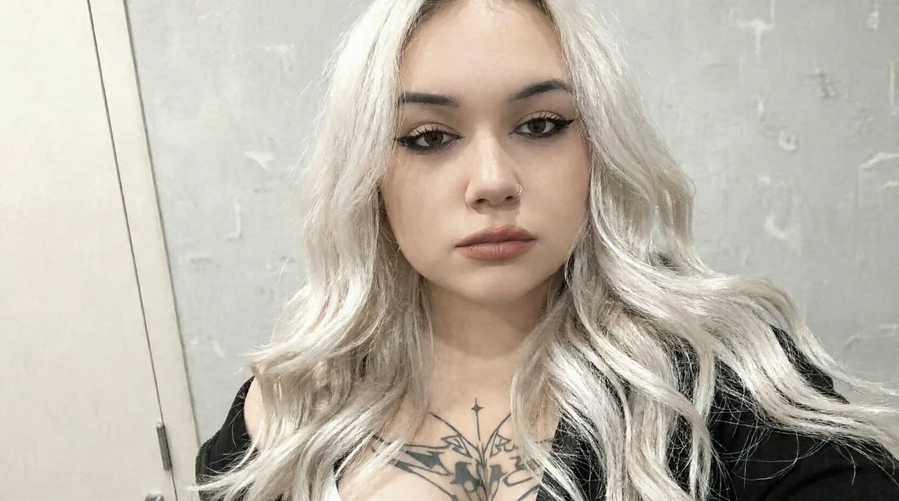 XXX Porn Photo of Nude Mona_Dream 4