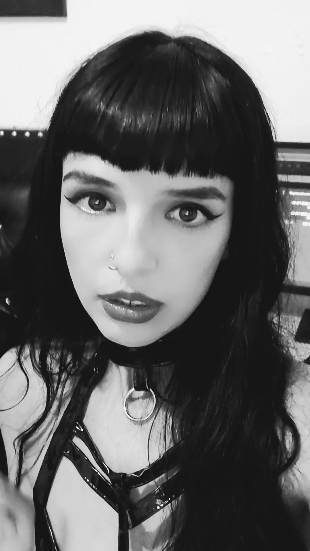 XXX Porn Photo of Nude charllotee_dark 10