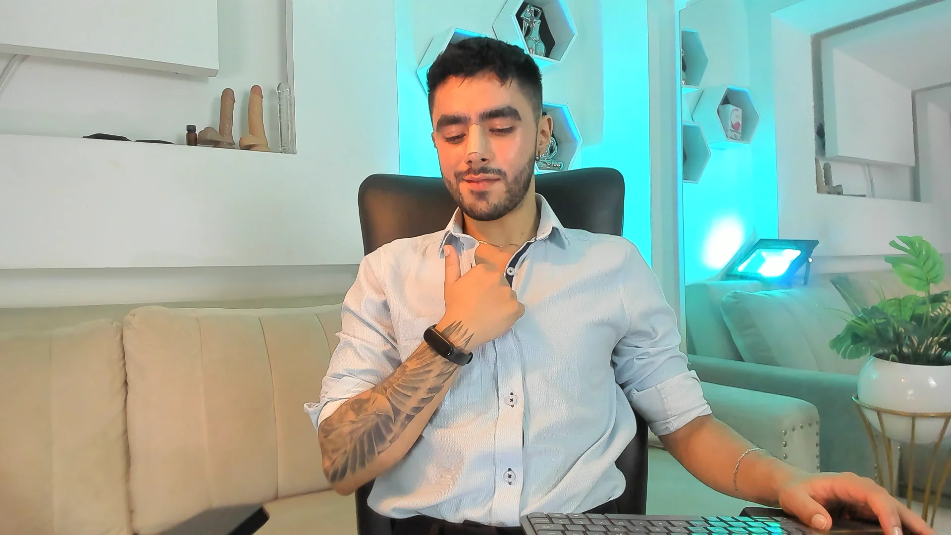 XXX Porn Photo of Nude ItsMeEros 198