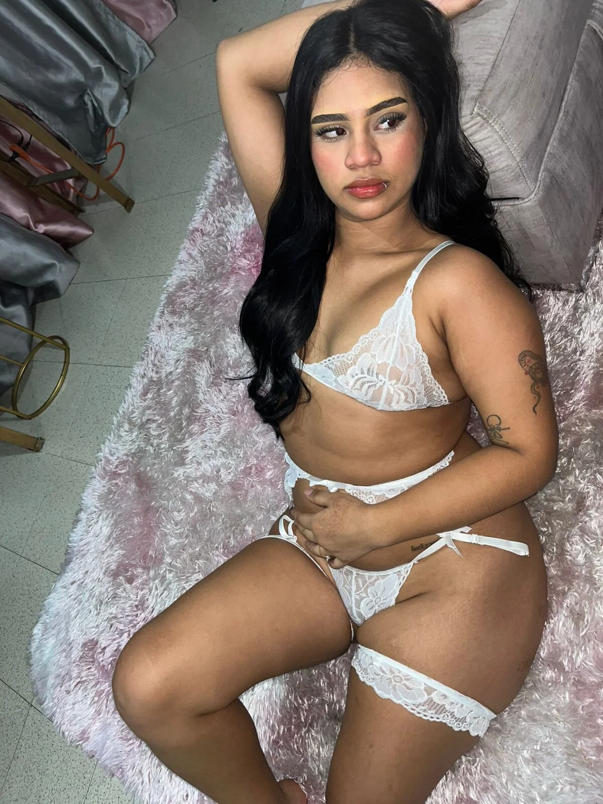 XXX Porn Photo of Nude madelinesquirt 12