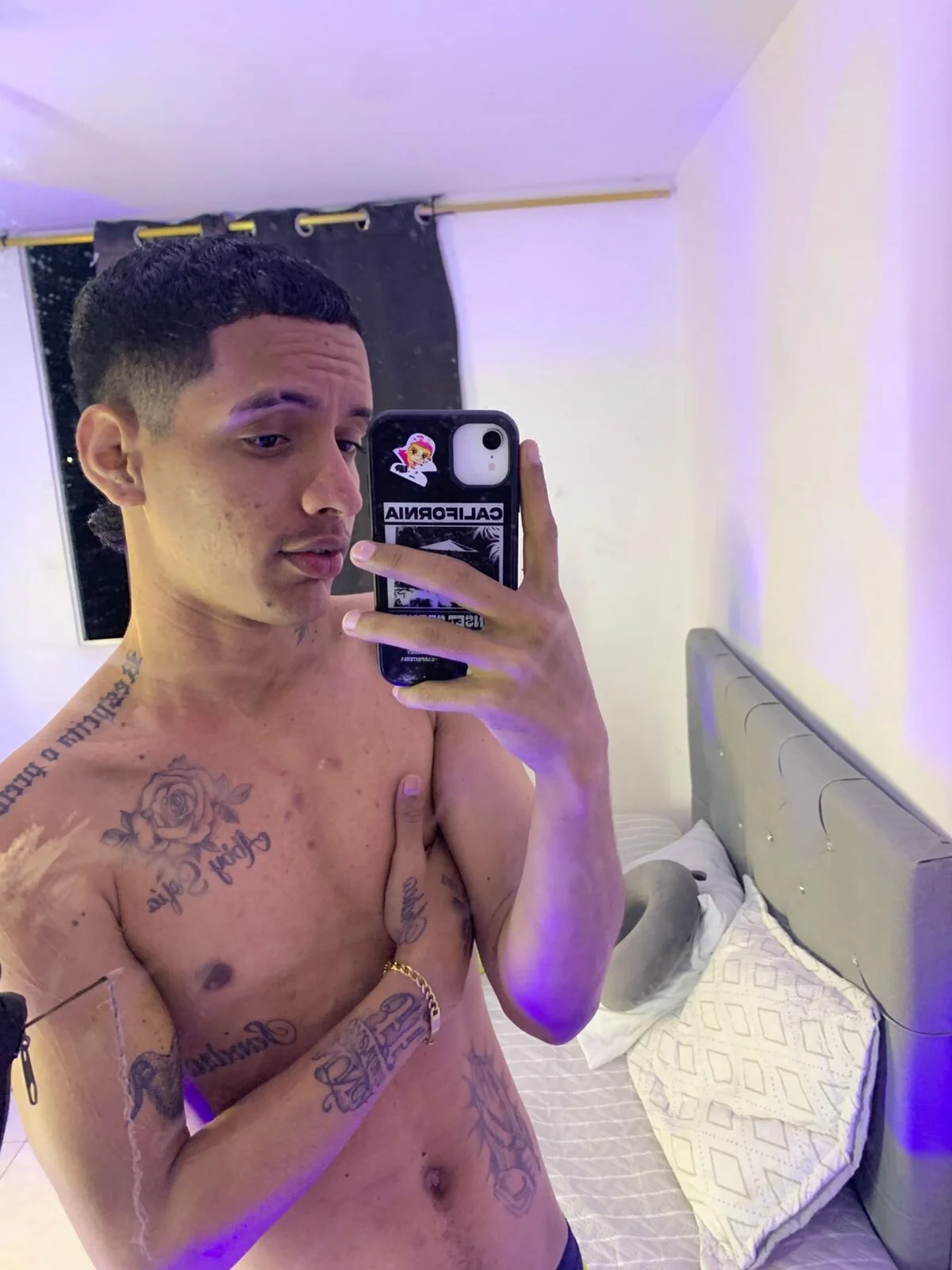 XXX Porn Photo of Nude twinkDuohot 4