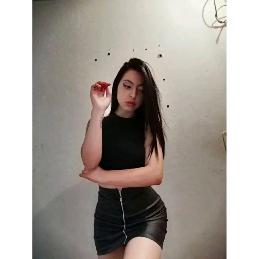 XXX Porn Photo of Nude Sweett_Taylorr 13