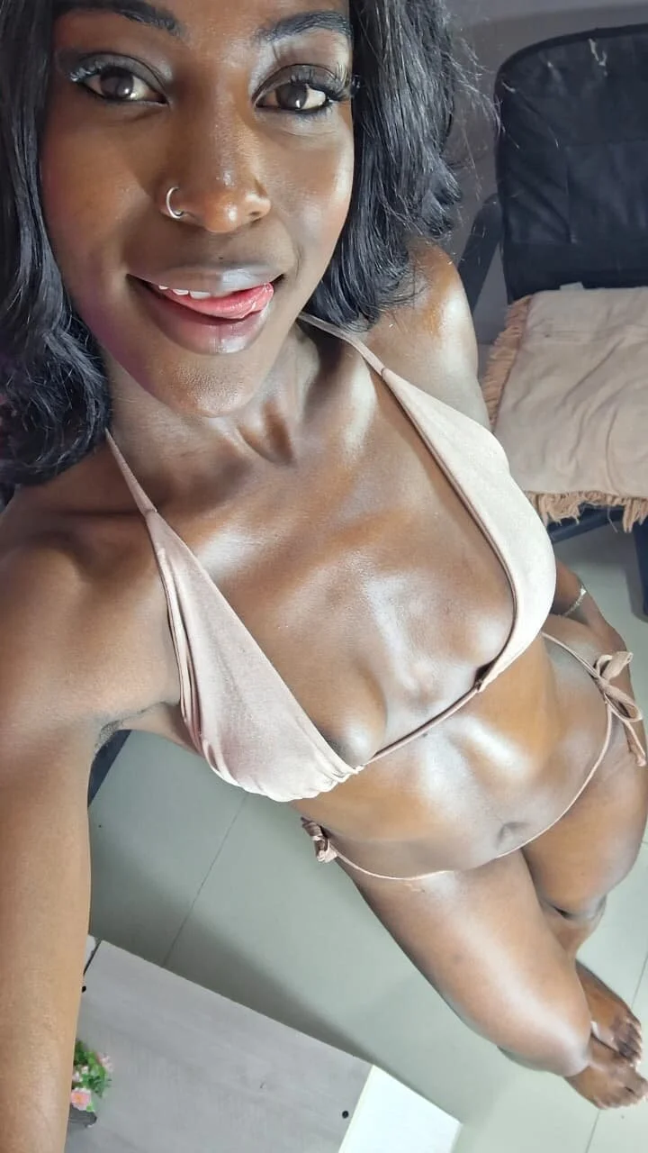 XXX Porn Photo of Nude criselandrea707rs 16