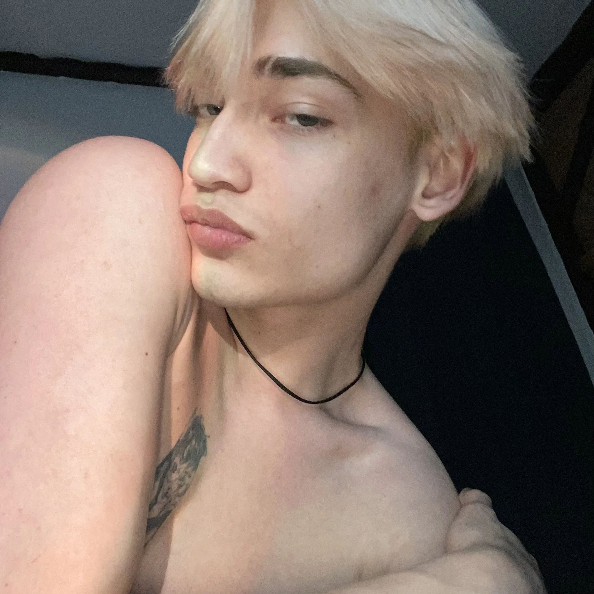 XXX Porn Photo of Nude Julian_wins 10
