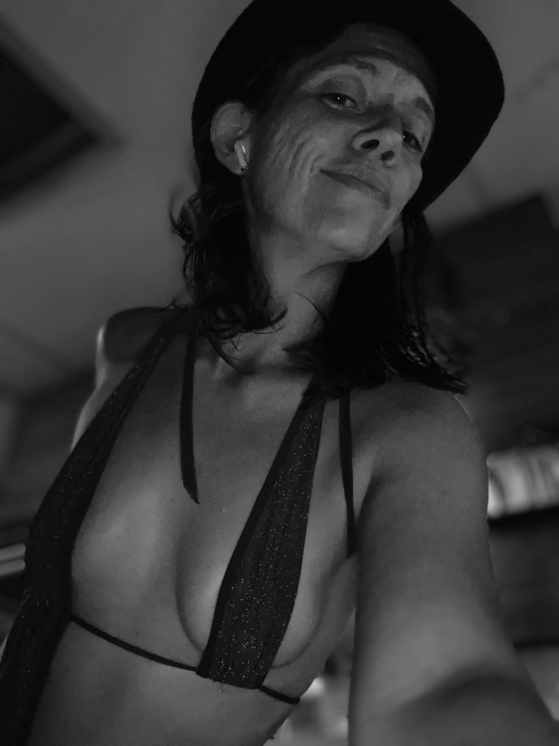 XXX Porn Photo of Nude YoMomma-xoxo13 11