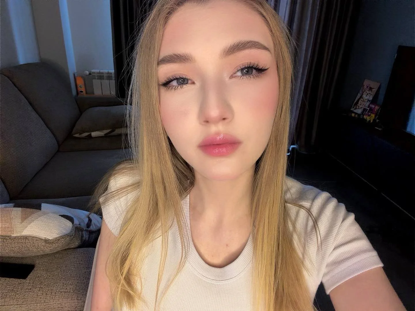 XXX Porn Photo of Nude AveryBerkson 29