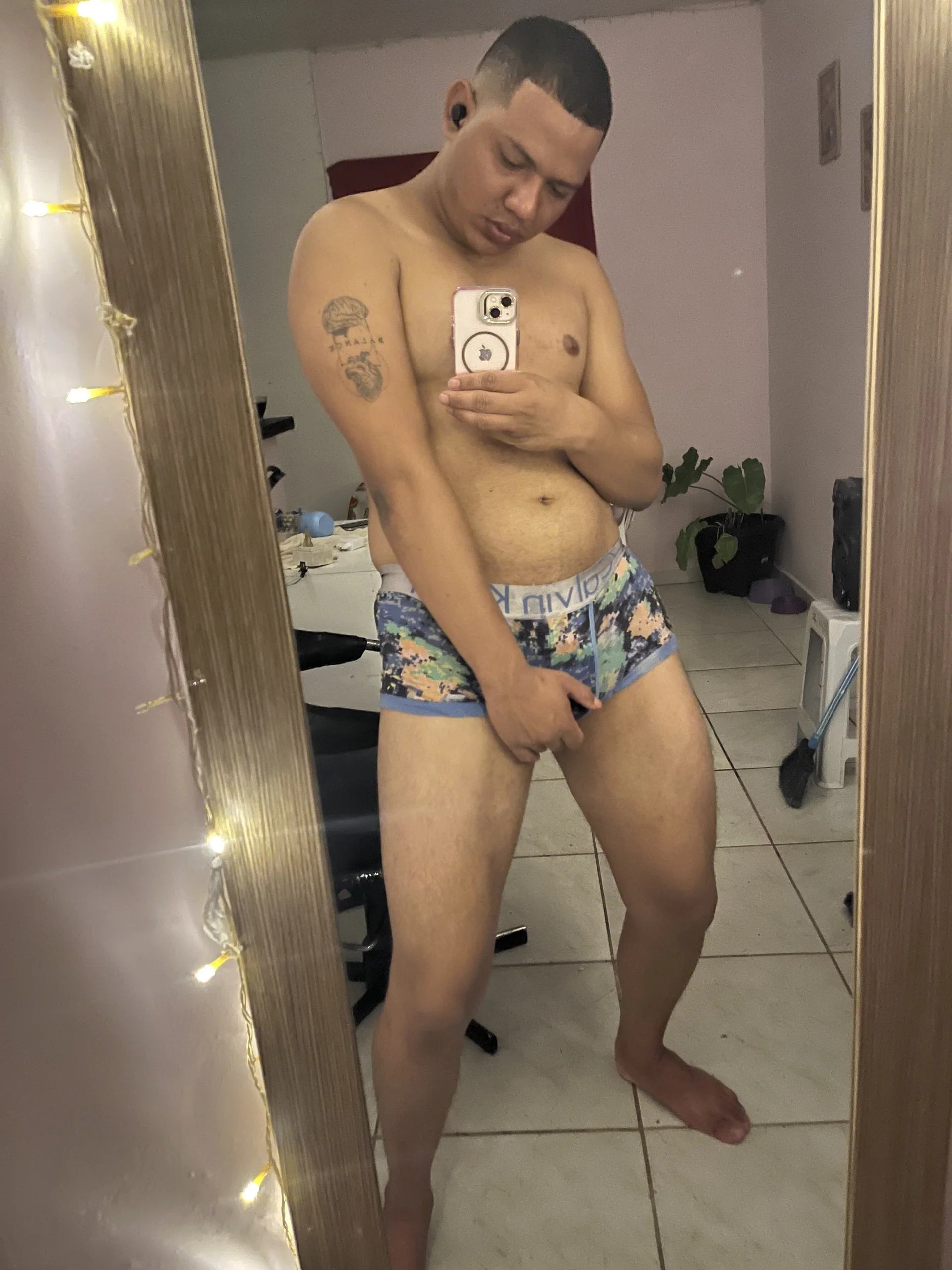 XXX Porn Photo of Nude Loaisn 1