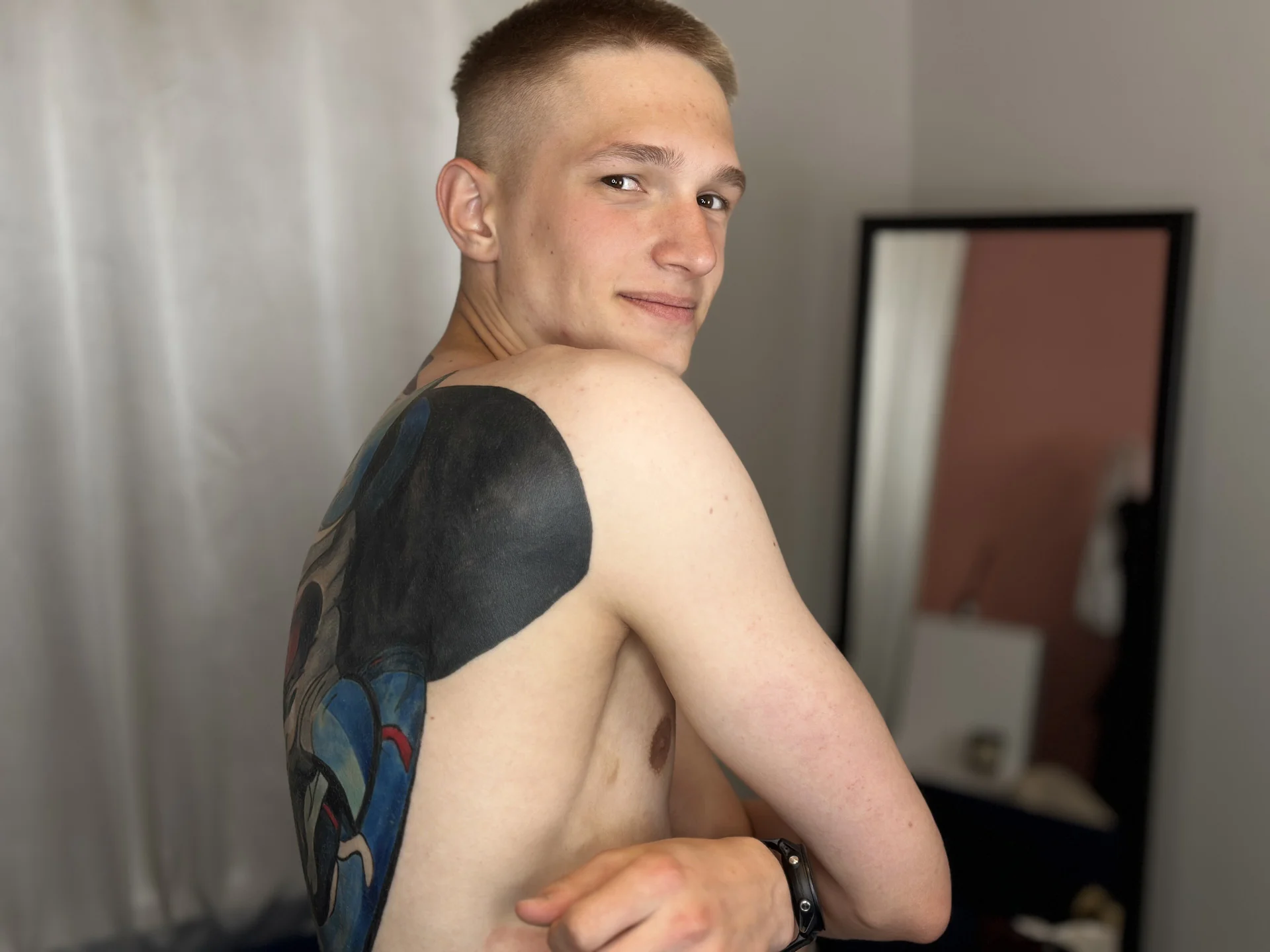 XXX Porn Photo of Nude dustyn_fox 1