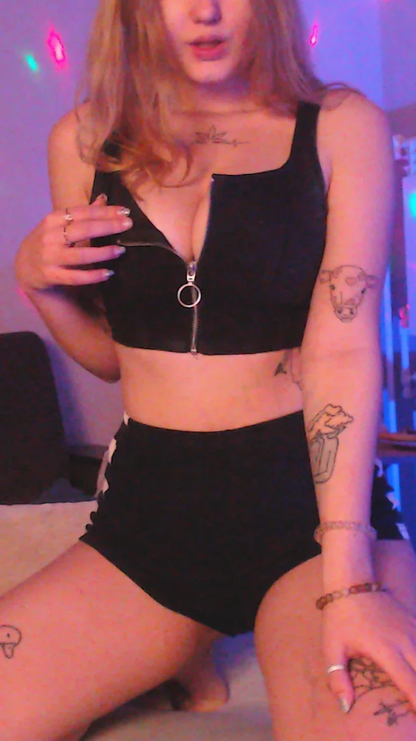 XXX Porn Photo of Nude MiaMiaMeow 3