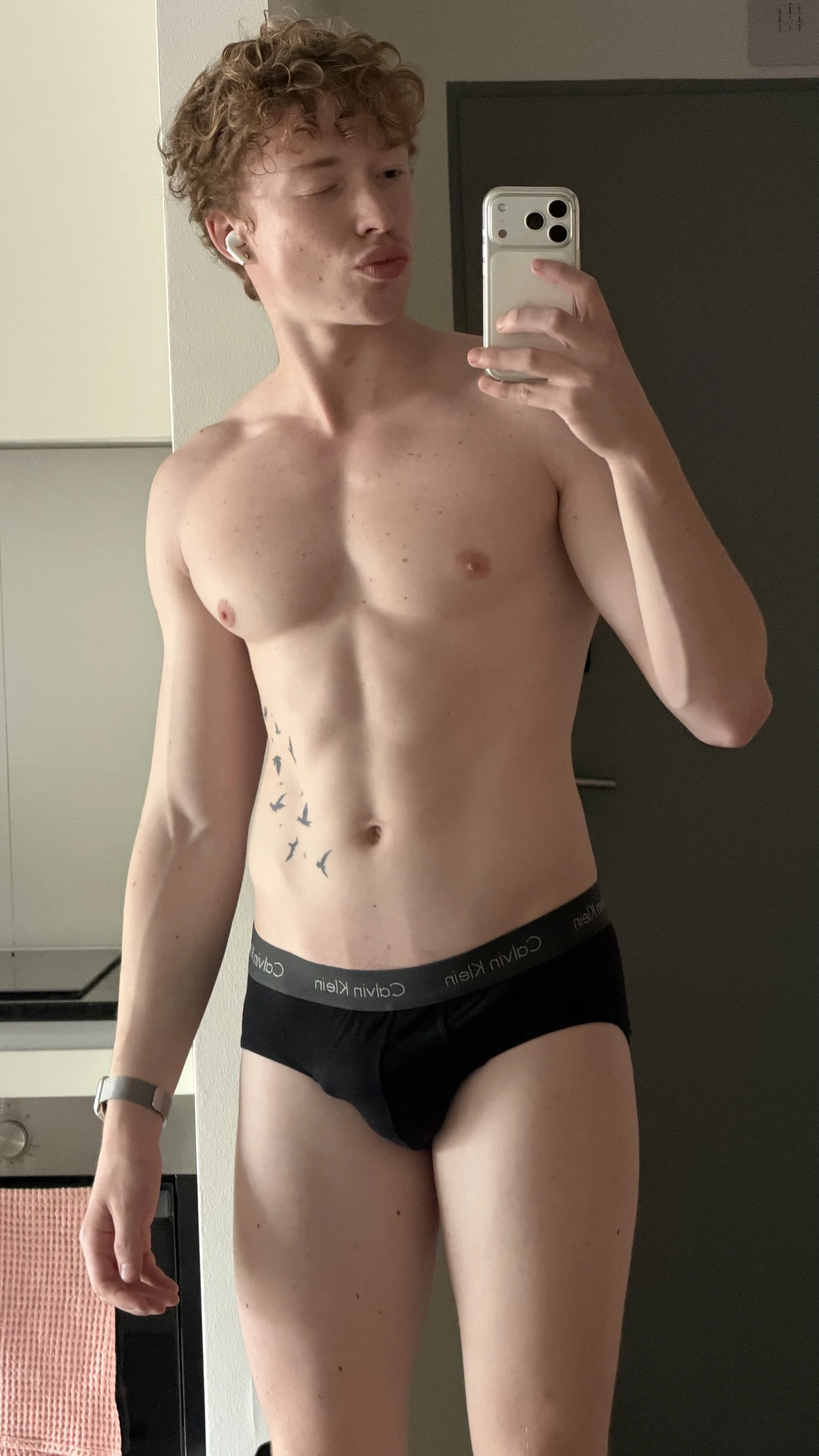 XXX Porn Photo of Nude Stefan_RedHot 2