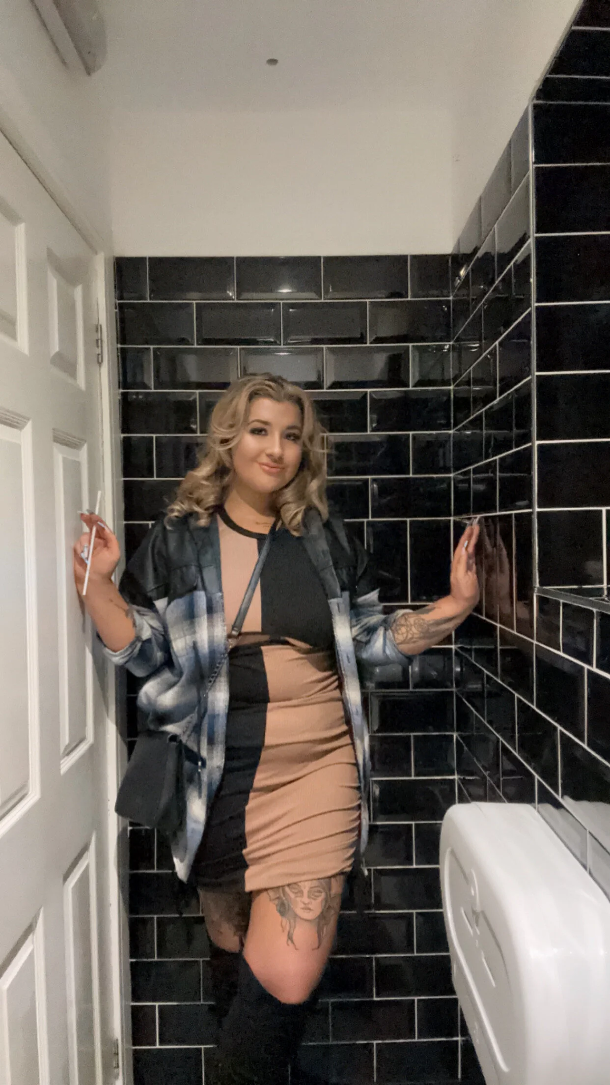 XXX Porn Photo of Nude Curvy_Rosie99 6