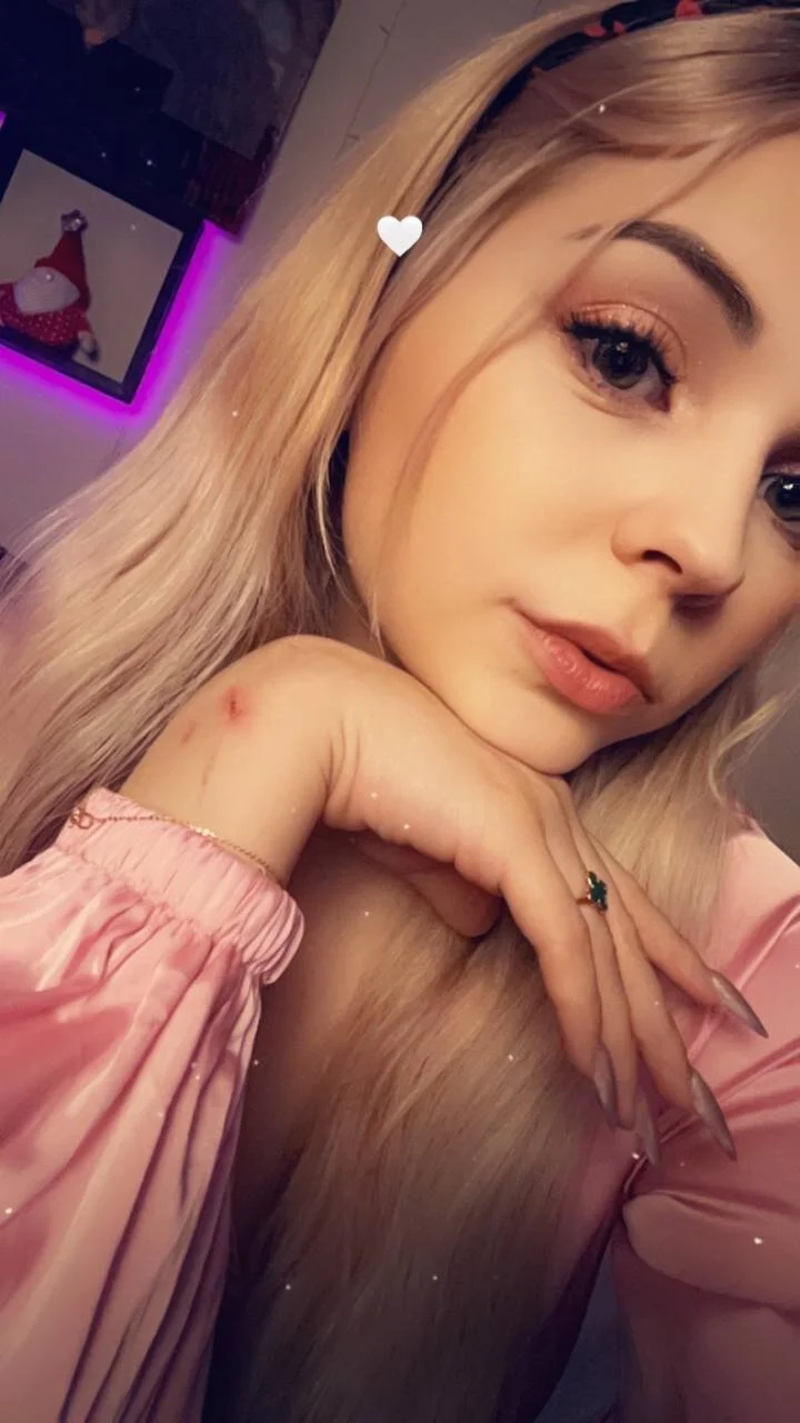 XXX Porn Photo of Nude Kate_Legend 31