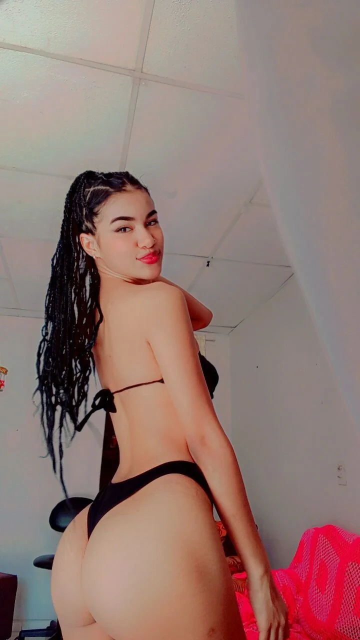 XXX Porn Photo of Nude Elettra_bennet 6