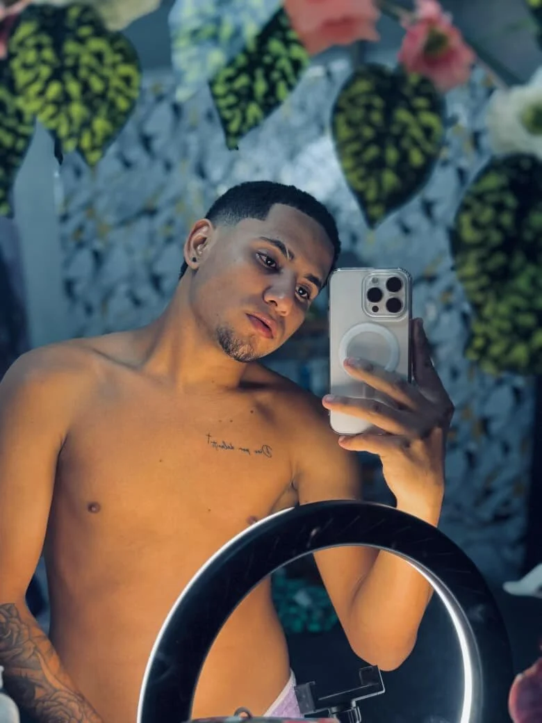 XXX Porn Photo of Nude Tony_keeen20 16