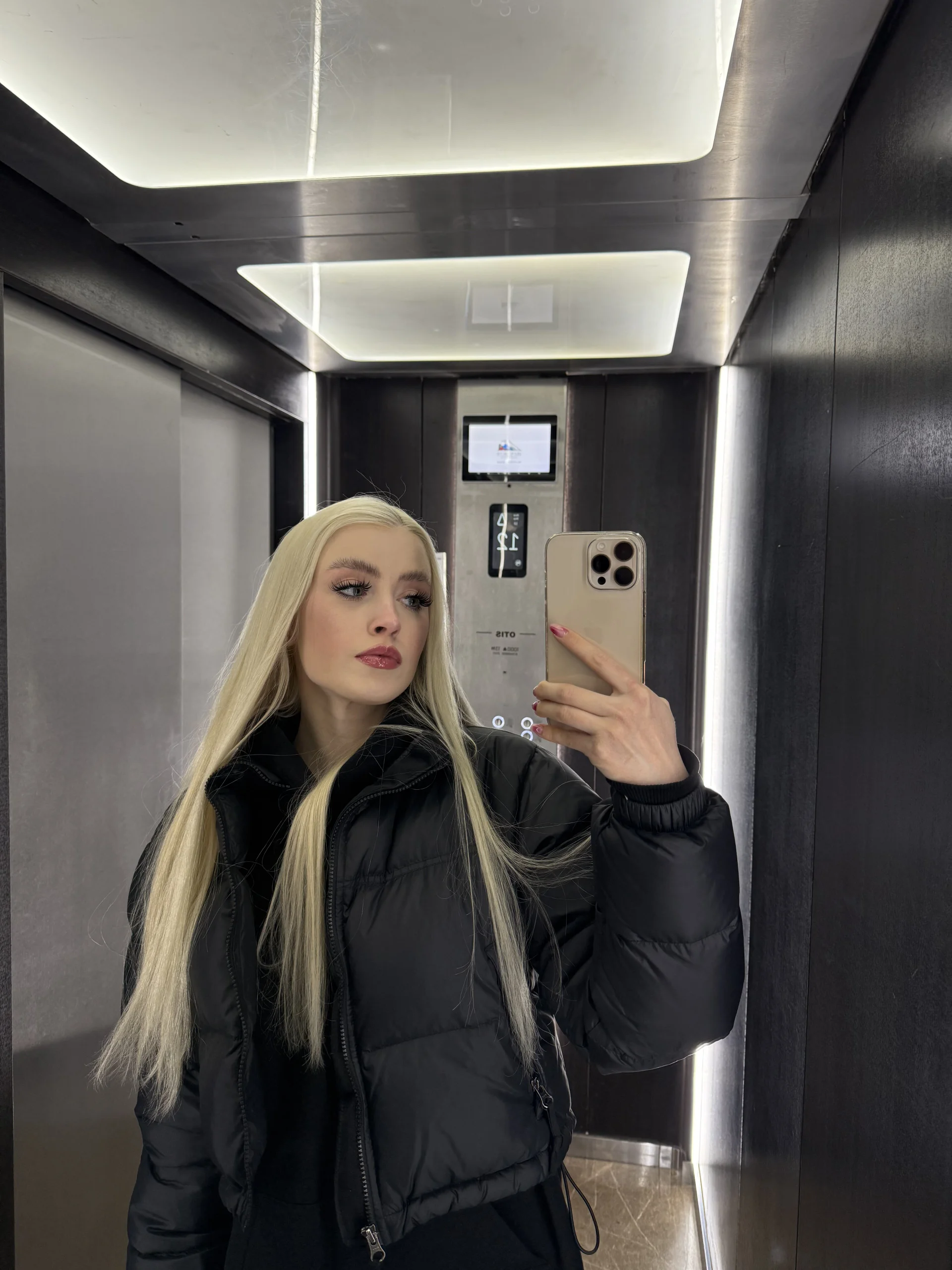 XXX Porn Photo of Nude sashaloveyou 1