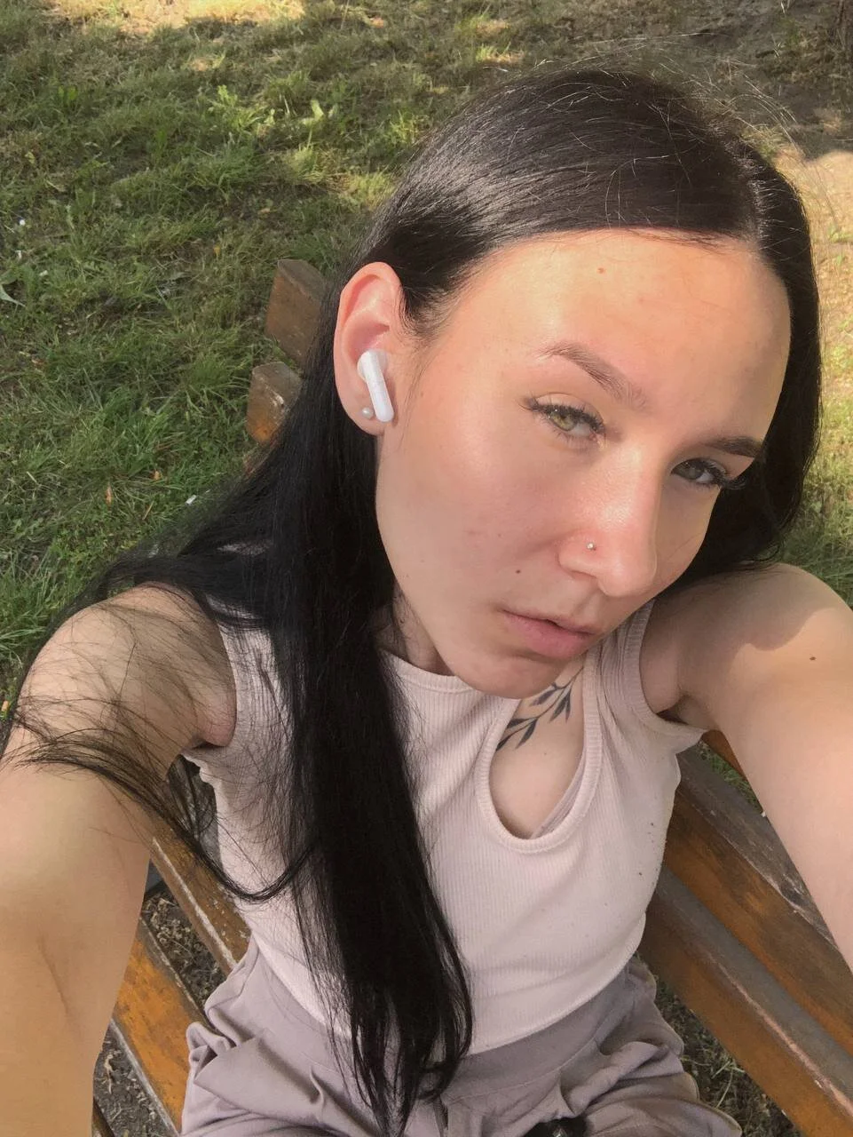 XXX Porn Photo of Nude NikkiGoldSide 1