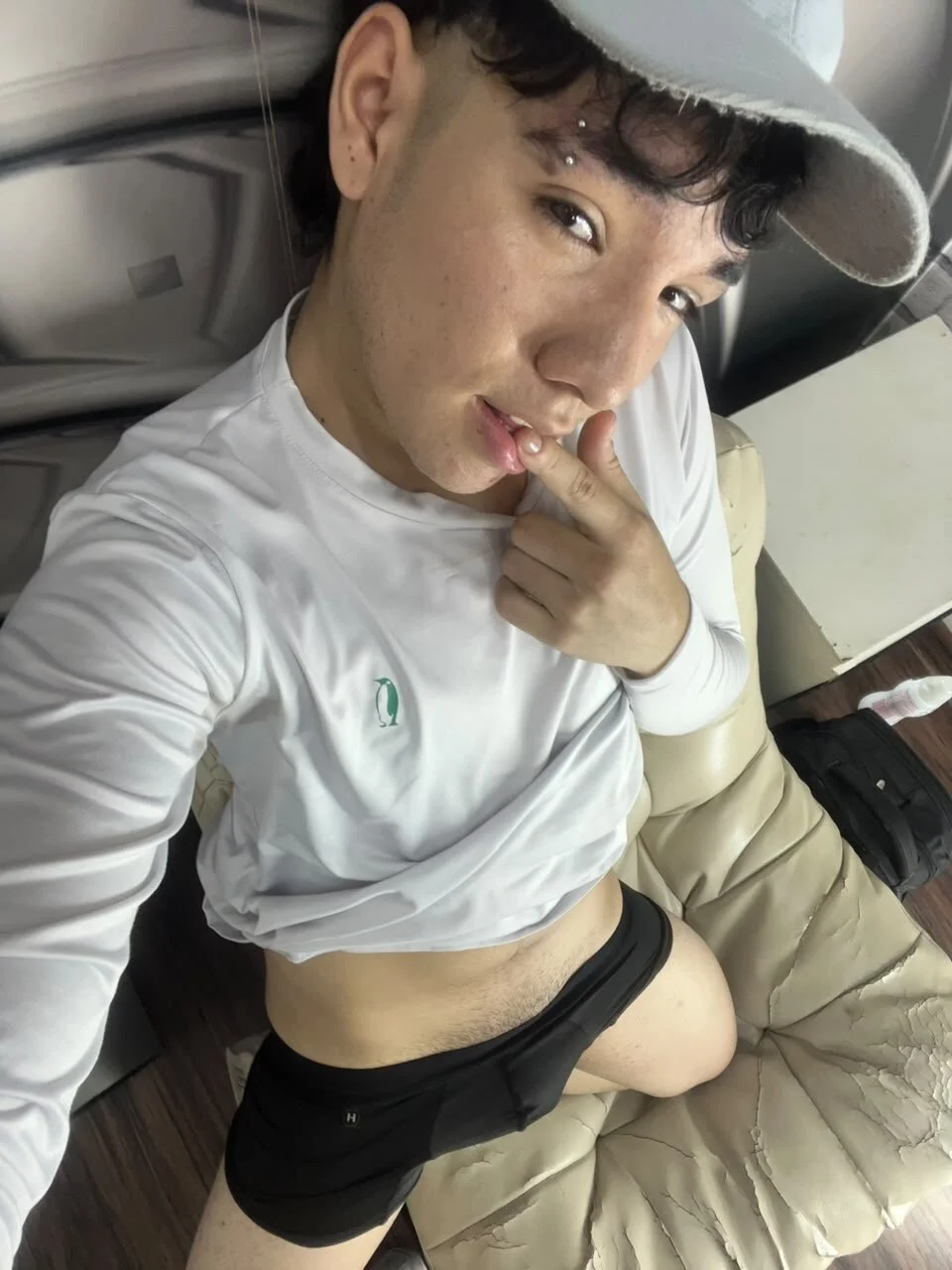 XXX Porn Photo of Nude TheSweetKenny 31