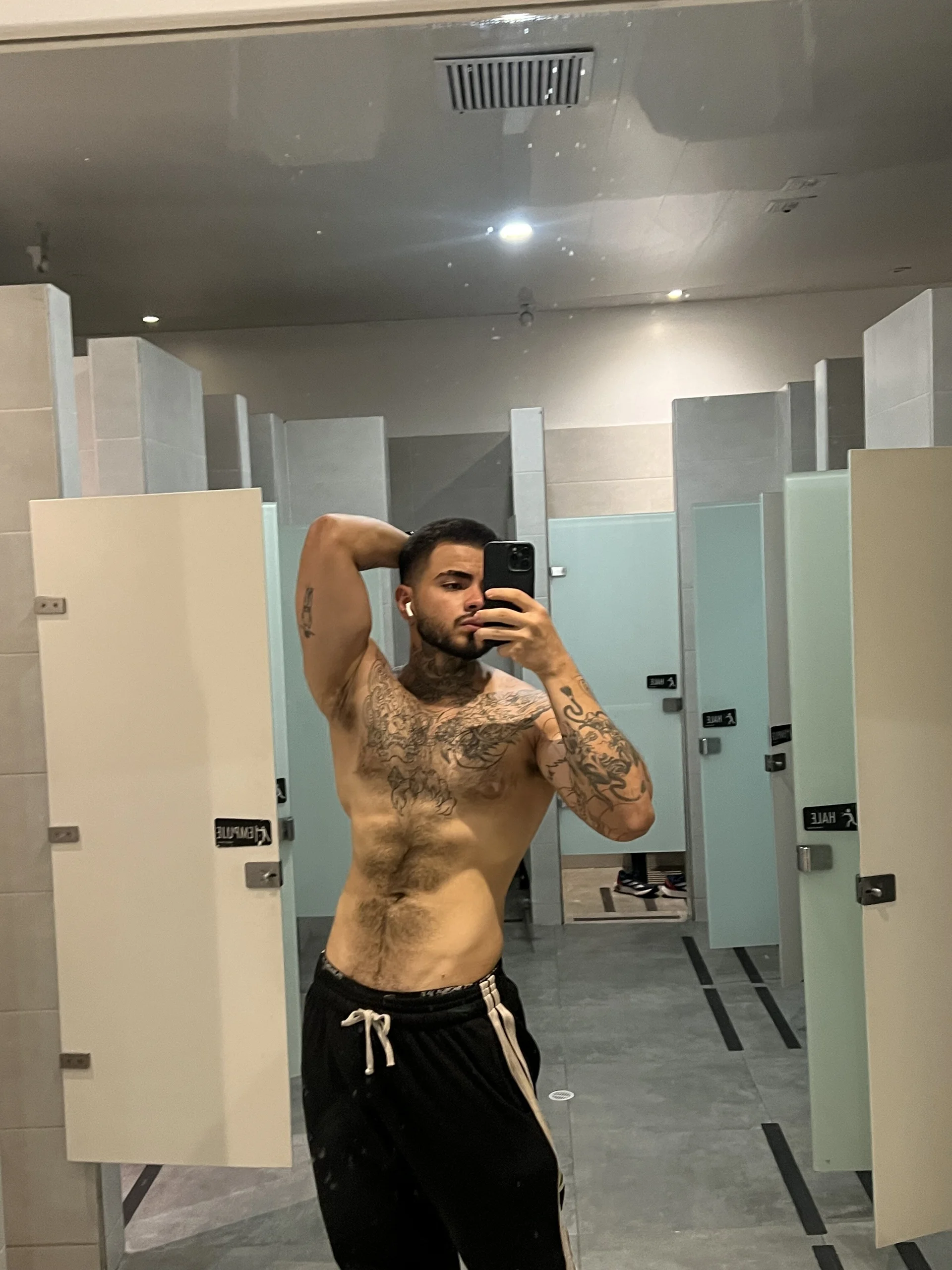 XXX Porn Photo of Nude Benjii_Carter1 1
