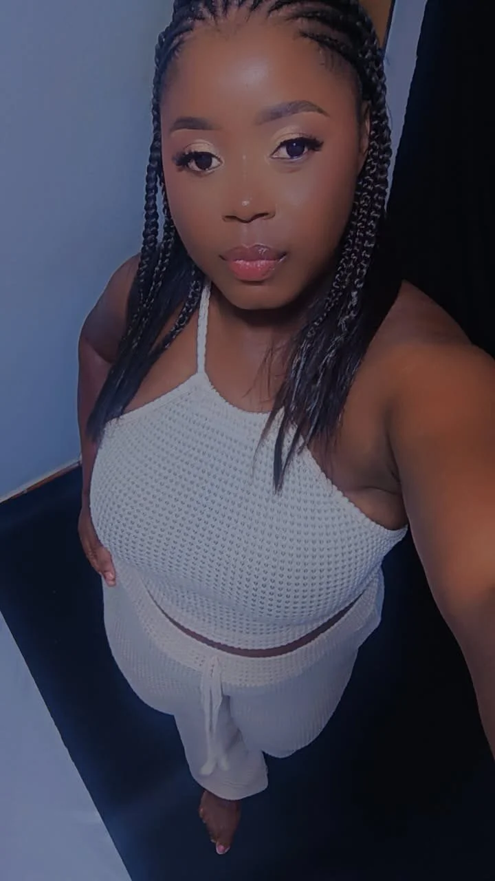 XXX Porn Photo of Nude Chleo__ 2