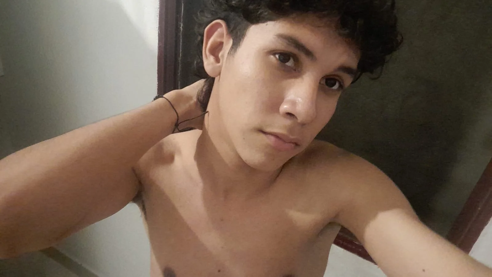 XXX Porn Photo of Nude Taylorr_junior_ 3