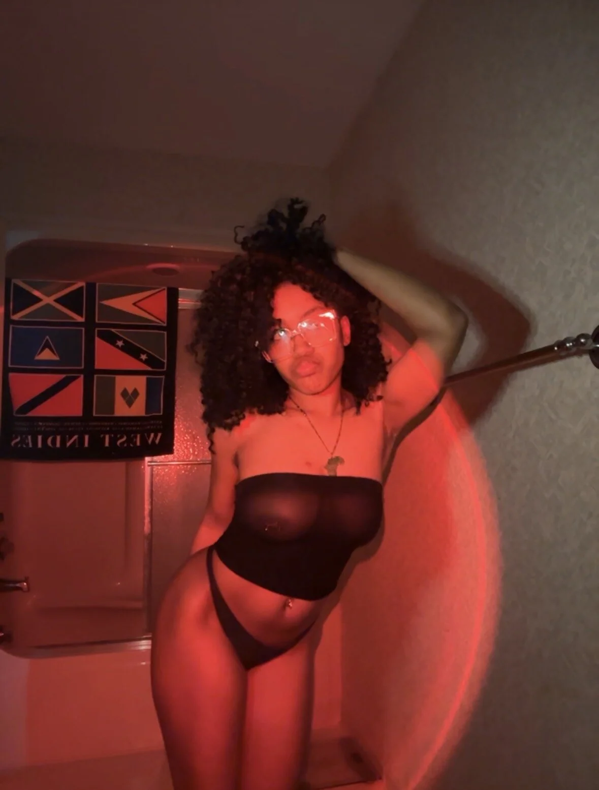 XXX Porn Photo of Nude lifeoftt_19xx 49