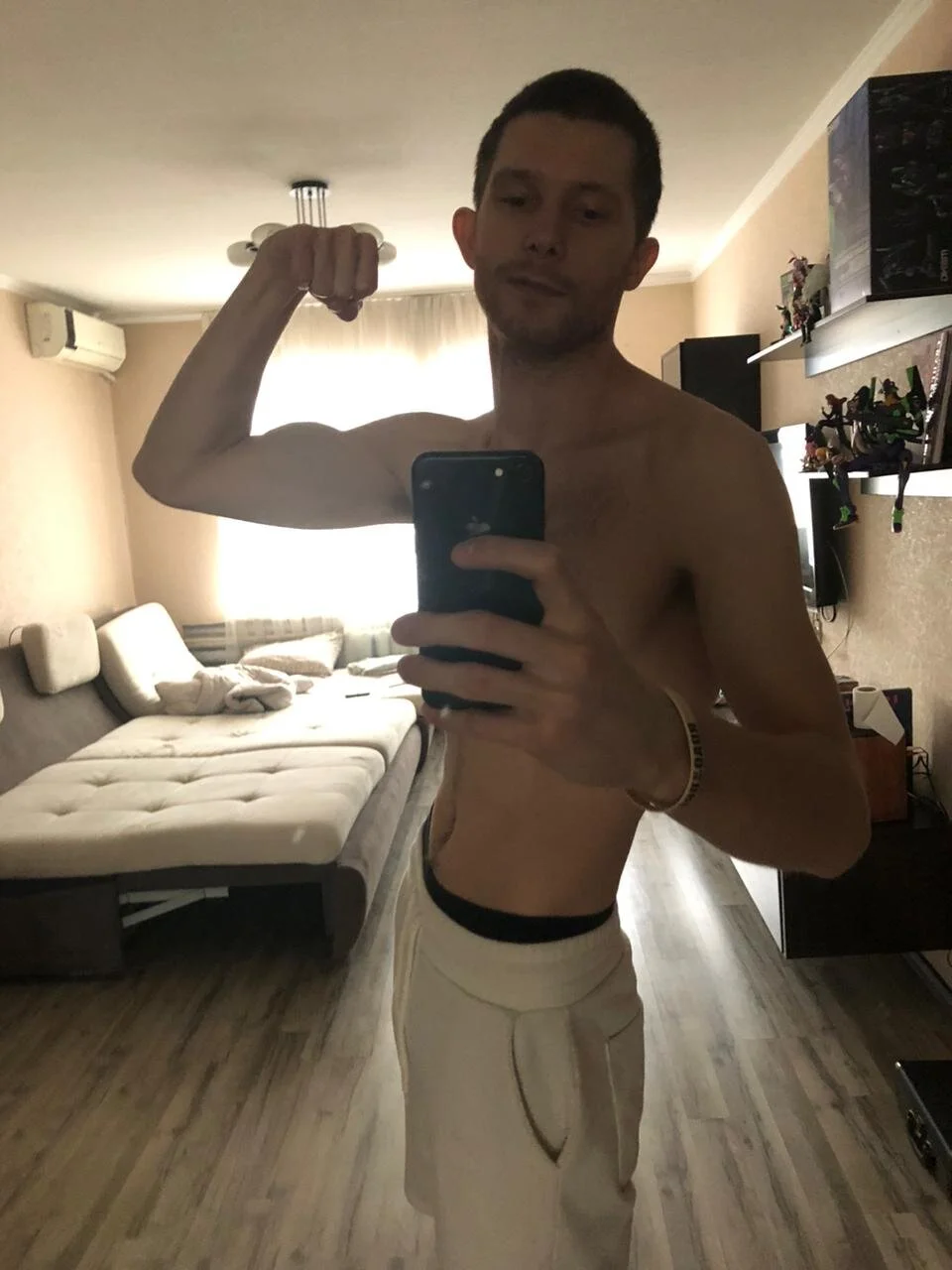 XXX Porn Photo of Nude Eddie_Baker 2