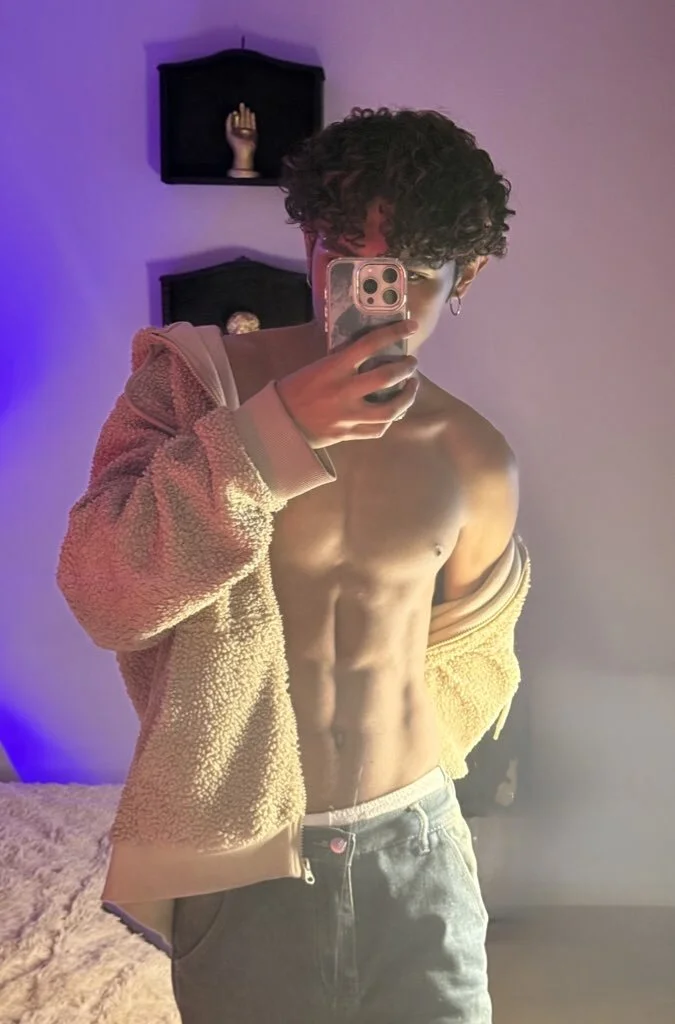 XXX Porn Photo of Nude Aaron_Wiinter 3