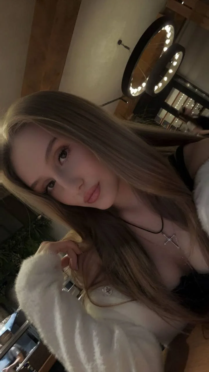 XXX Porn Photo of Nude ElidiaPetit 8