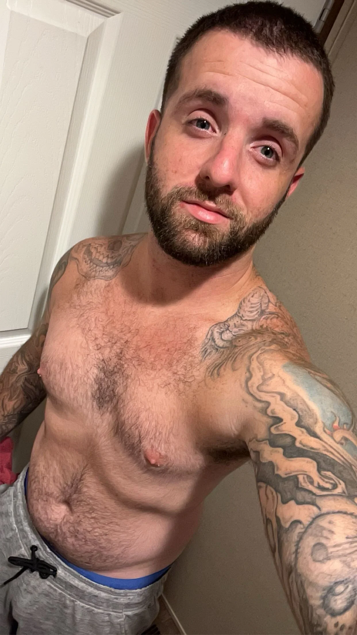 XXX Porn Photo of Nude BigDaddy2023 9