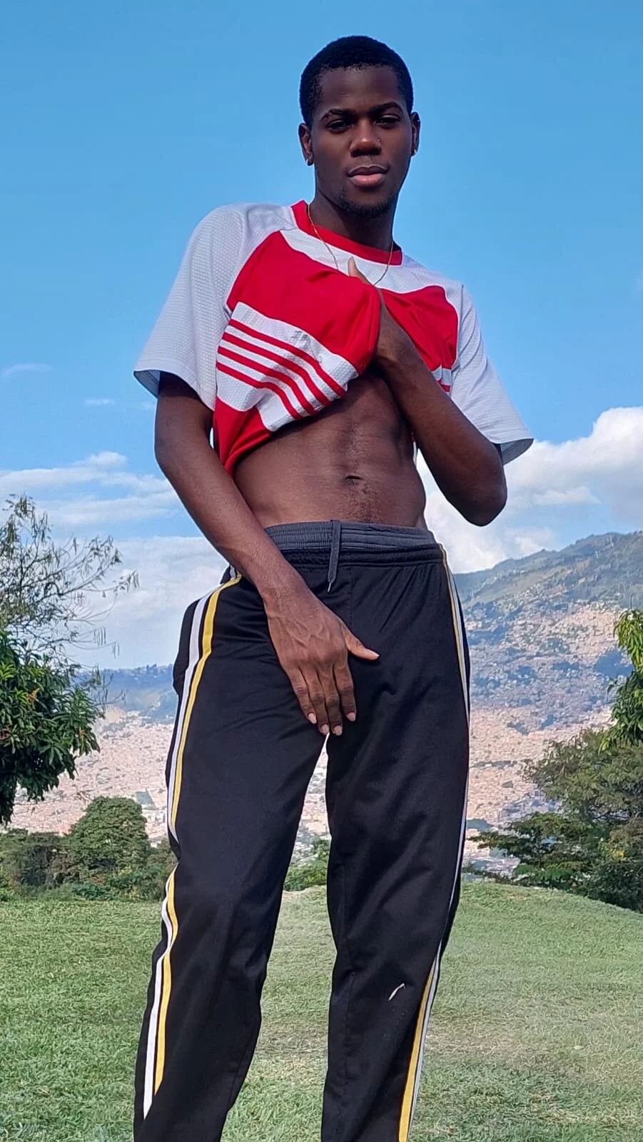 XXX Porn Photo of Nude santi_brown 7