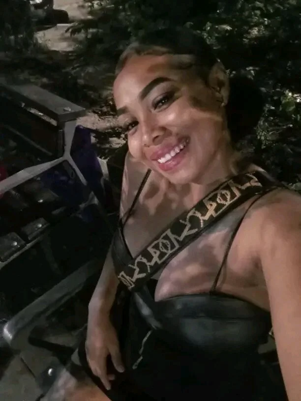 XXX Porn Photo of Nude loly_ebony4 3
