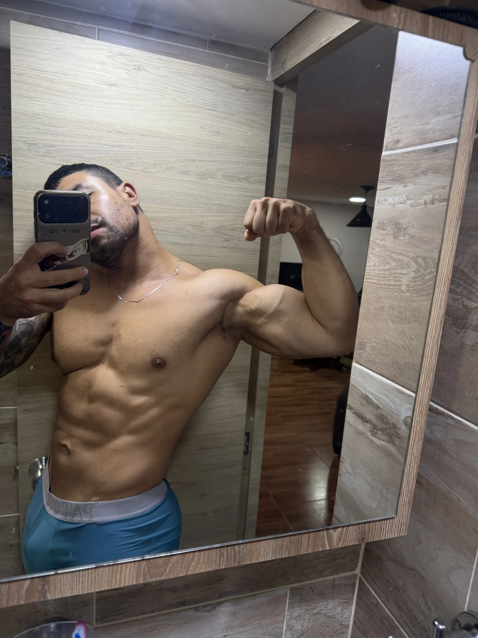 XXX Porn Photo of Nude Michael_Diamond 2