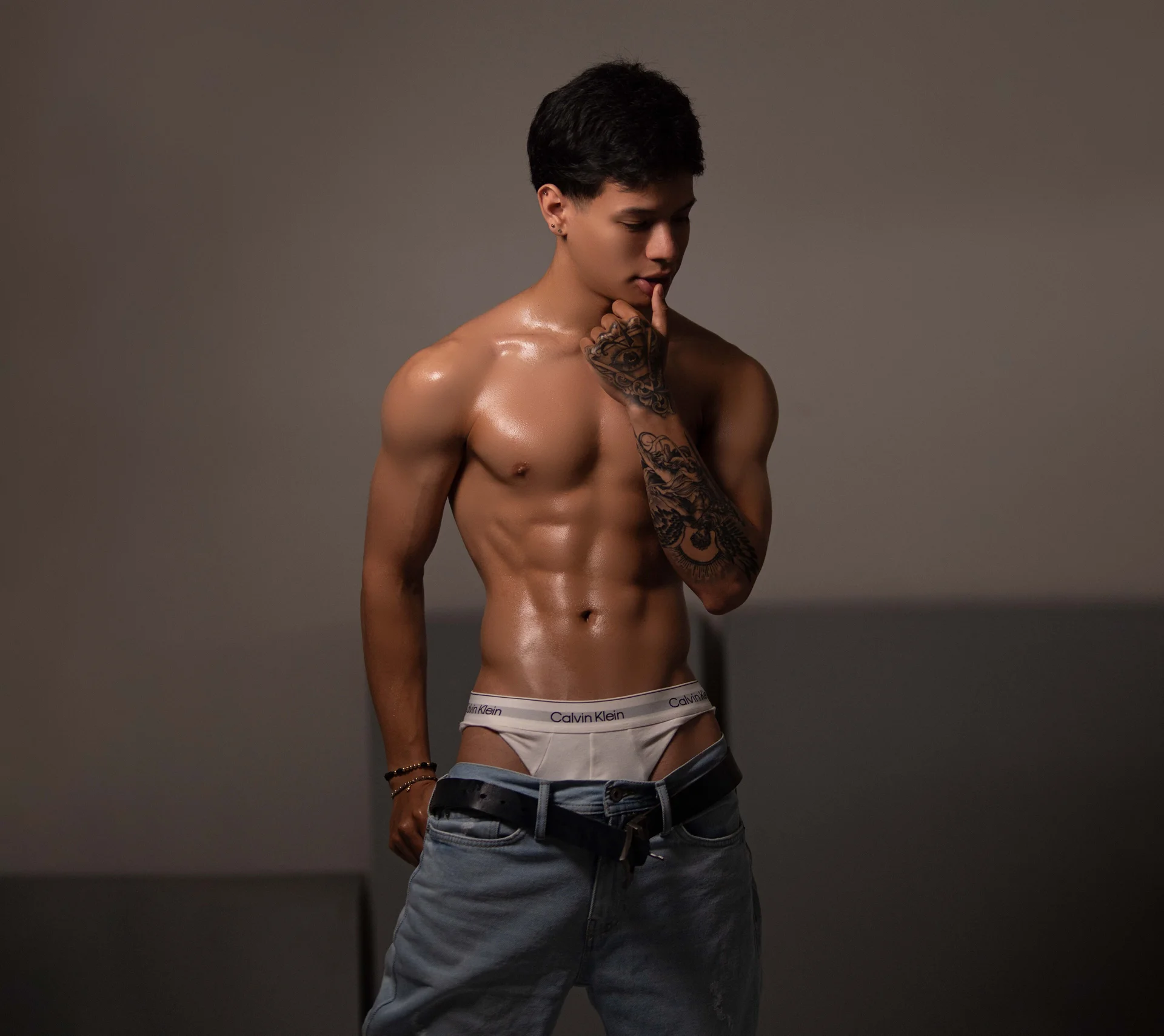 XXX Porn Photo of Nude TonyPetrovjs 10