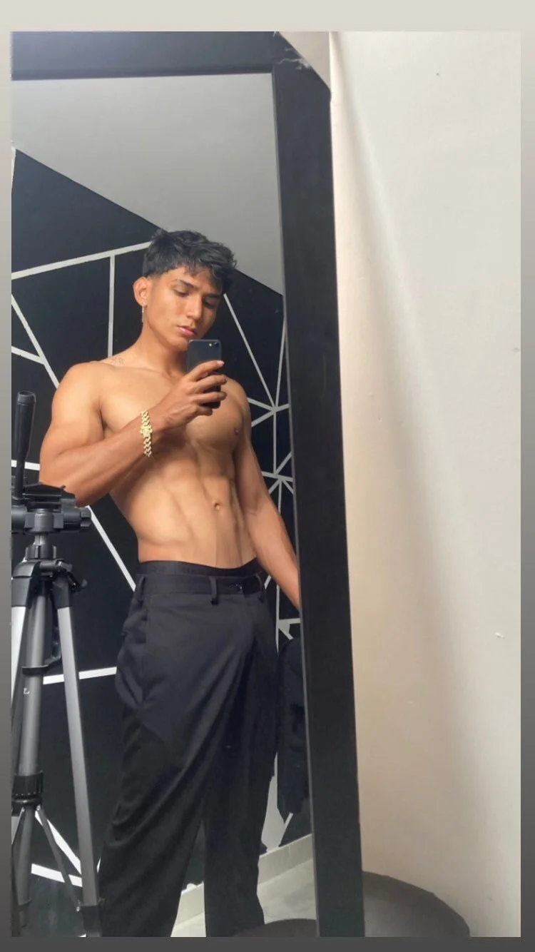 XXX Porn Photo of Nude muscle_boyhorny 43