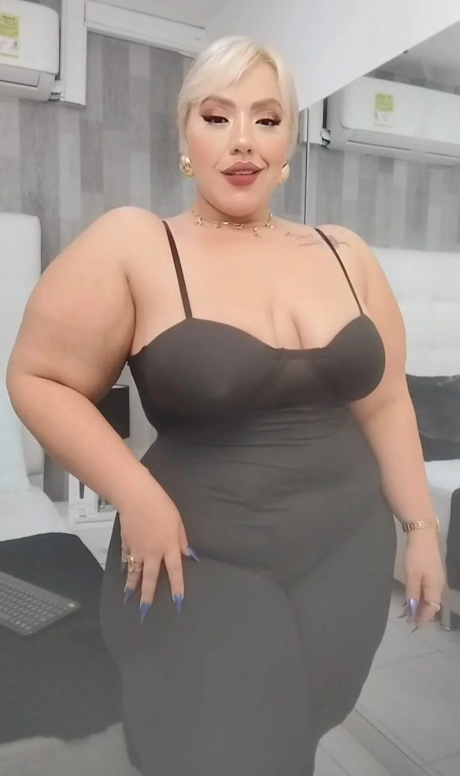 XXX Porn Photo of Nude LeahMillerr 49