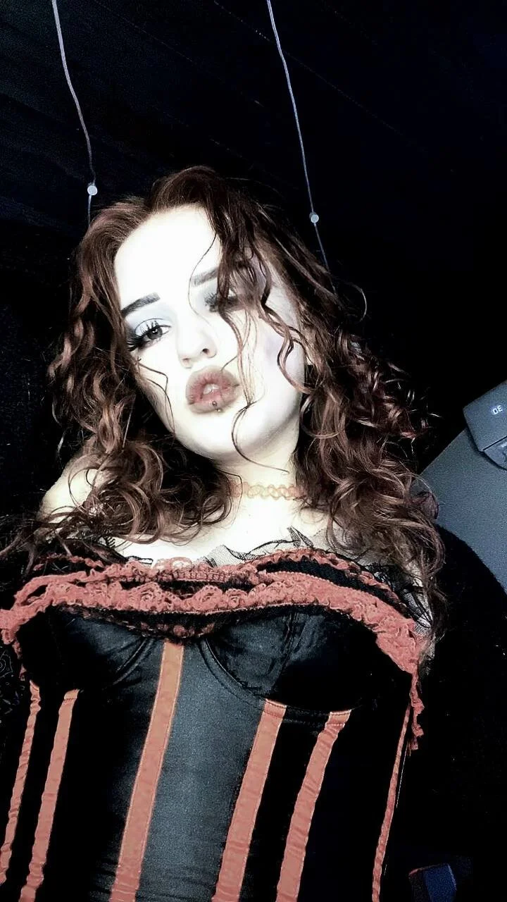 XXX Porn Photo of Nude CrimsonVampCouple 14