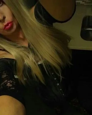 XXX Porn Photo of Nude SadieBoner69 19
