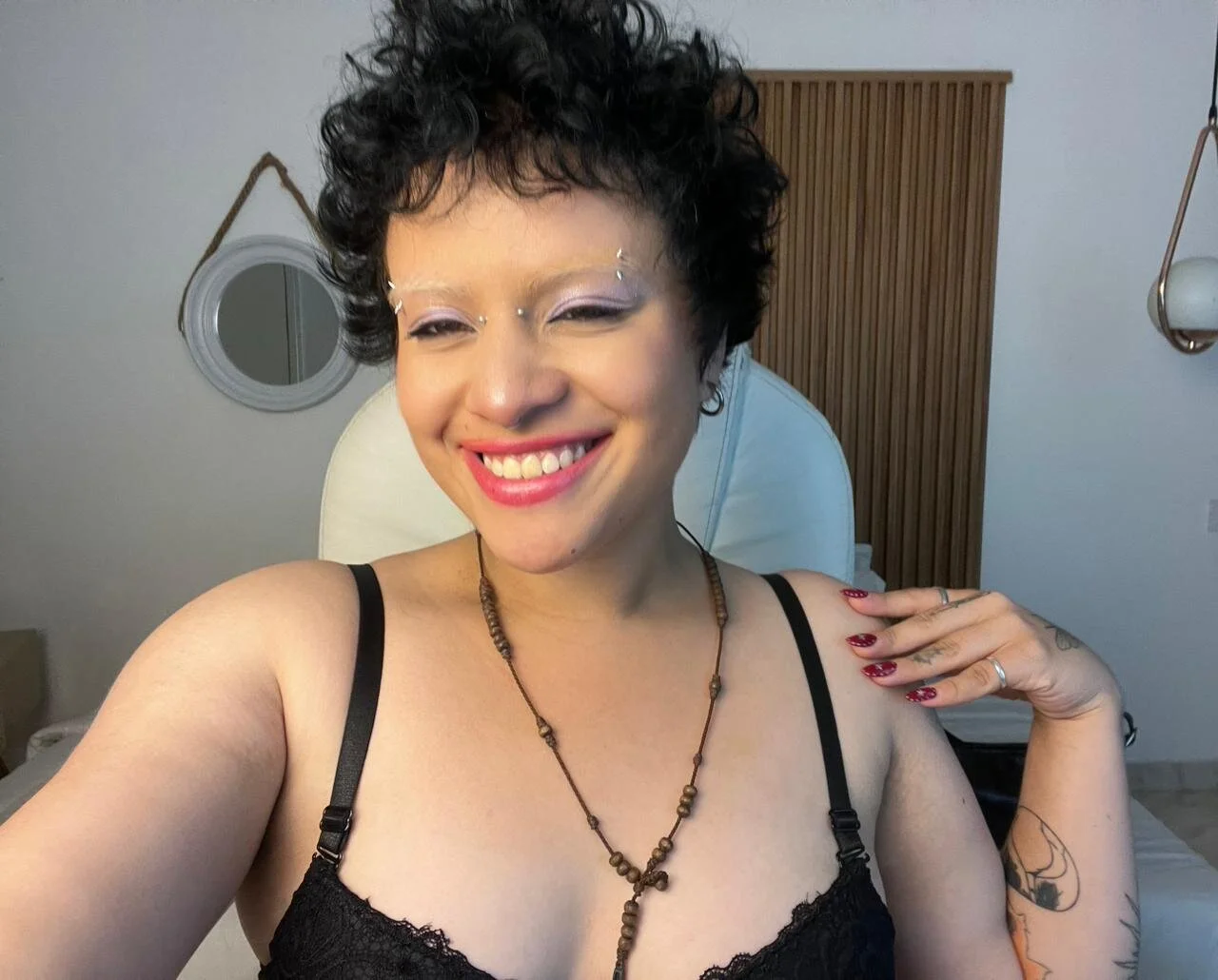 XXX Porn Photo of Nude Alaska_deluxe 315