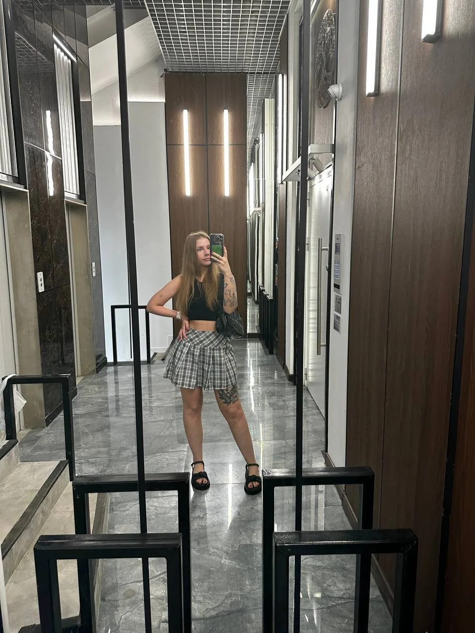 XXX Porn Photo of Nude Vikki_Cheese 12
